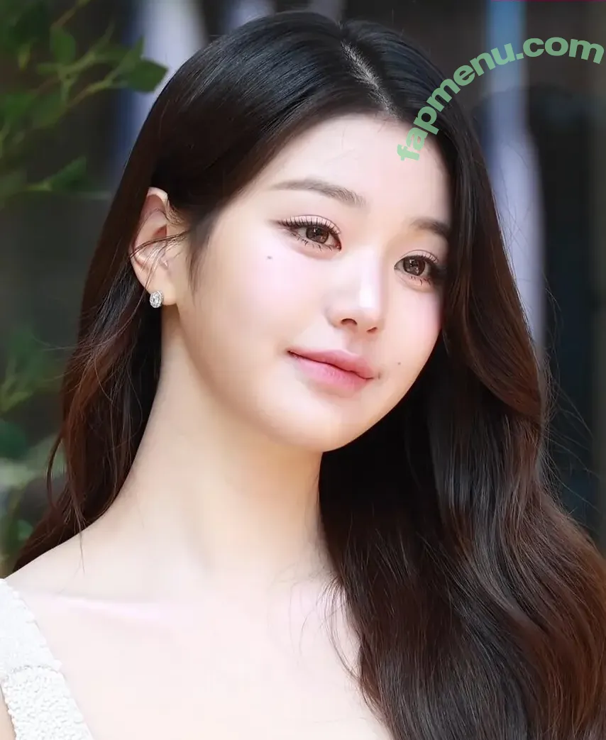wonyoung nude photo #0005 (wonyoung)