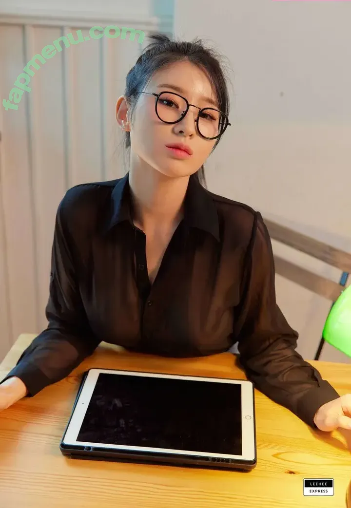 Woohyeon nude photo #0809 (KimWooHye0n / Leeheeeun / woohye0n)