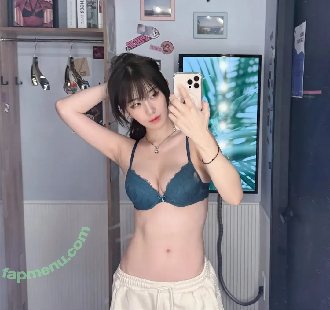 Woohyeon nude photo #0823 (KimWooHye0n / Leeheeeun / woohye0n)