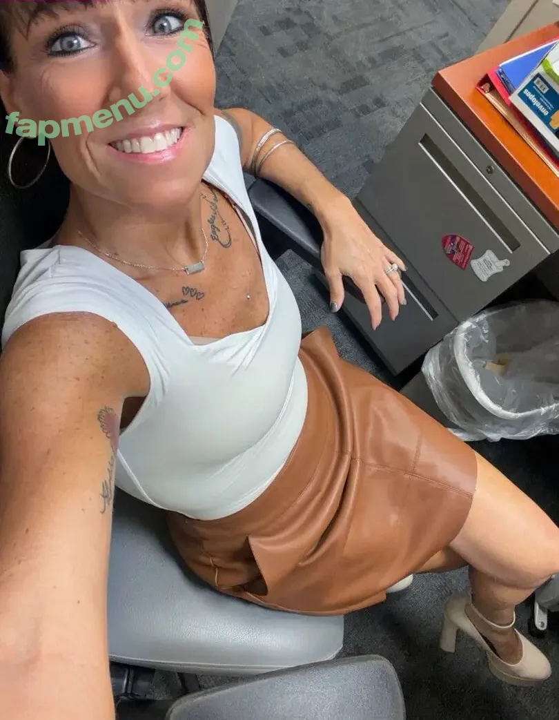 Workplace Barbie nude photo #0012 (Workplace Barbie)