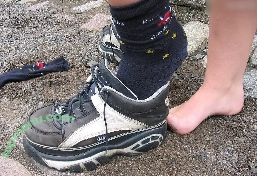 Worldoffeet nude photo #4264 (Worldoffeet)