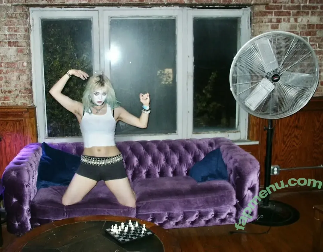 wormsheriff nude photo #0118 (Olivia O)