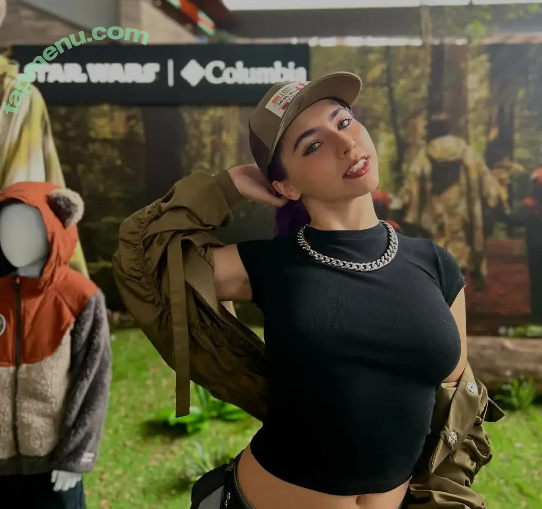 wormslo nude photo #0020 (Samantha María)