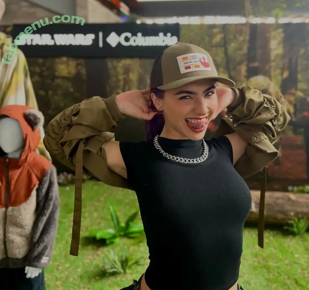 wormslo nude photo #0022 (Samantha María)