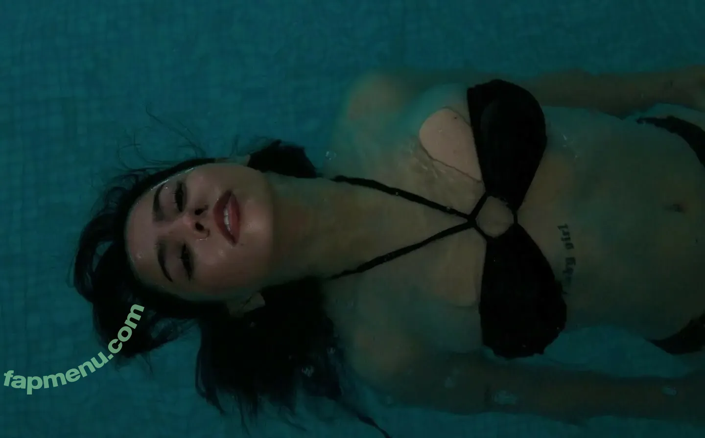 wormslo nude photo #0155 (Samantha María)