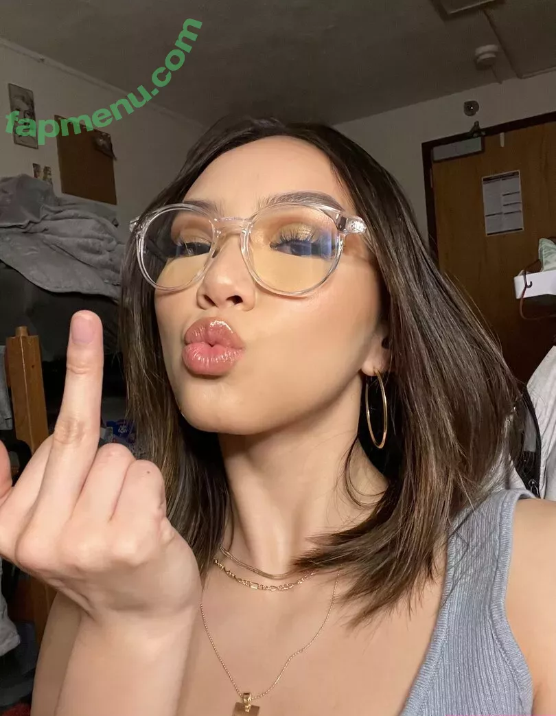 worshipgigi nude photo #0038 (girlyygigi)