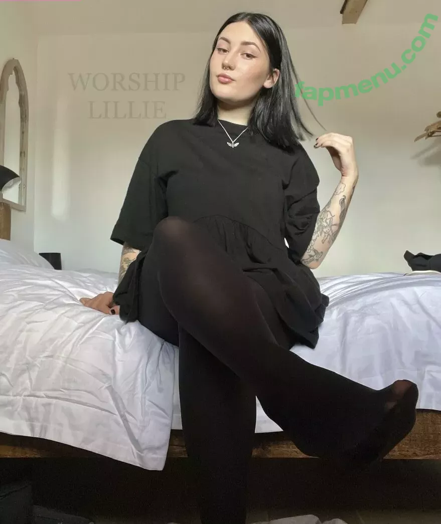 worshiplillie nude photo #0005 (thislilliegrows)