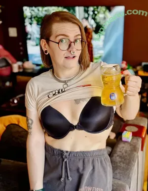 worthlessholes / worthlessasshole5 nude photo #0015