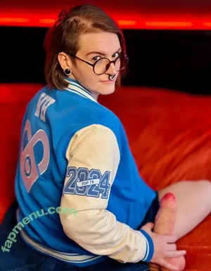 worthlessholes / worthlessasshole5 nude photo #0021