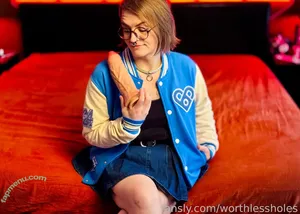 worthlessholes / worthlessasshole5 nude photo #0026