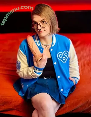 worthlessholes / worthlessasshole5 nude photo #0027