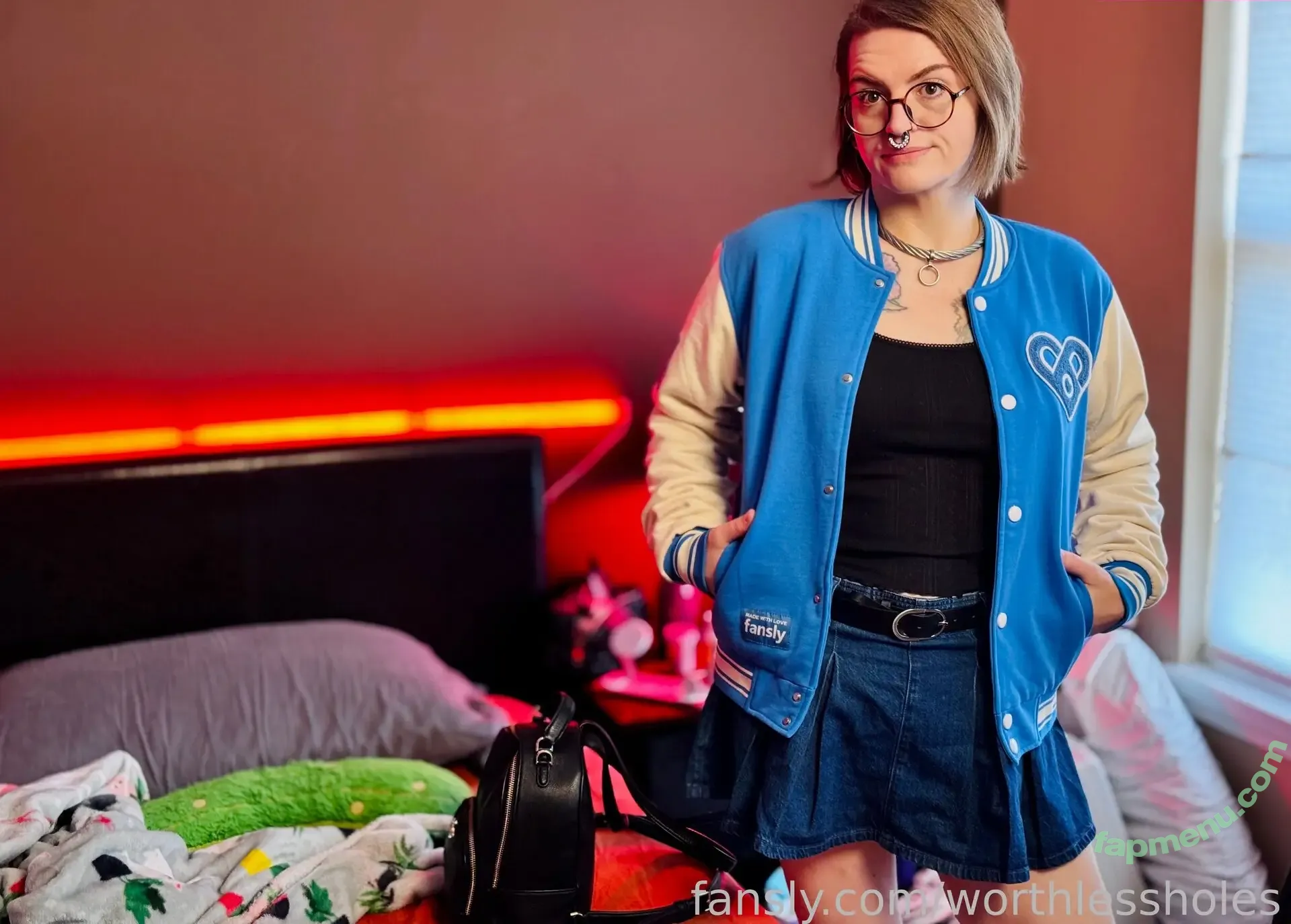 worthlessholes nude photo #0022 (worthlessasshole5)