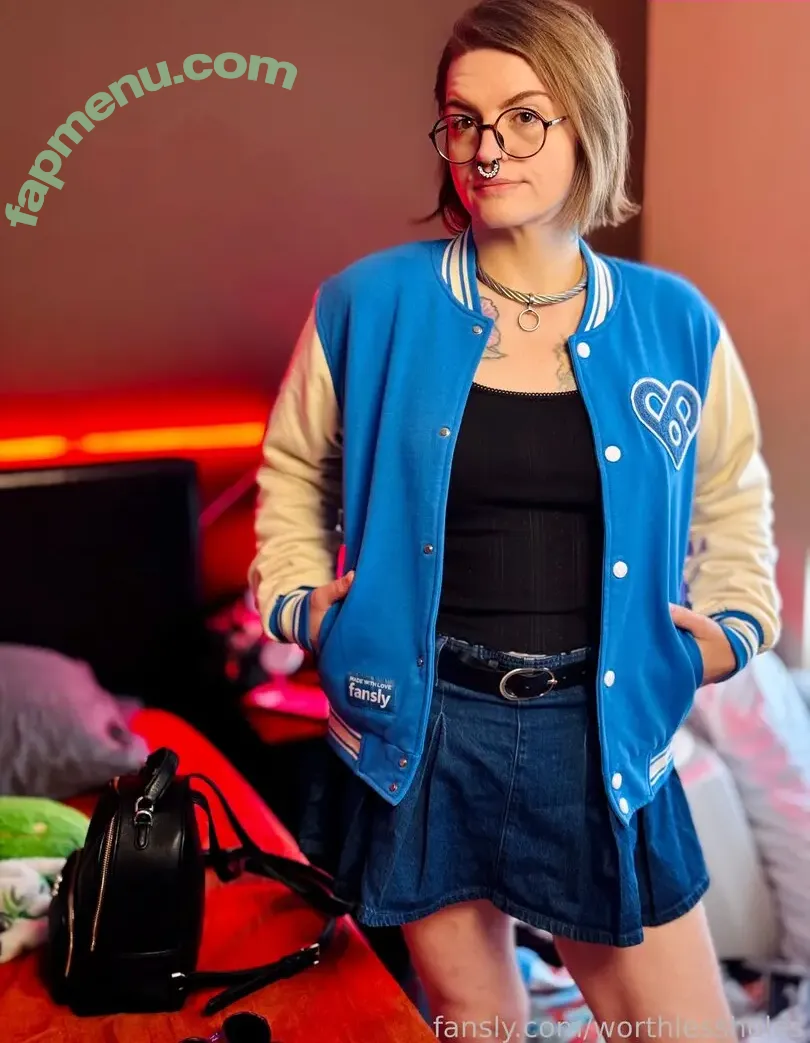 worthlessholes nude photo #0023 (worthlessasshole5)