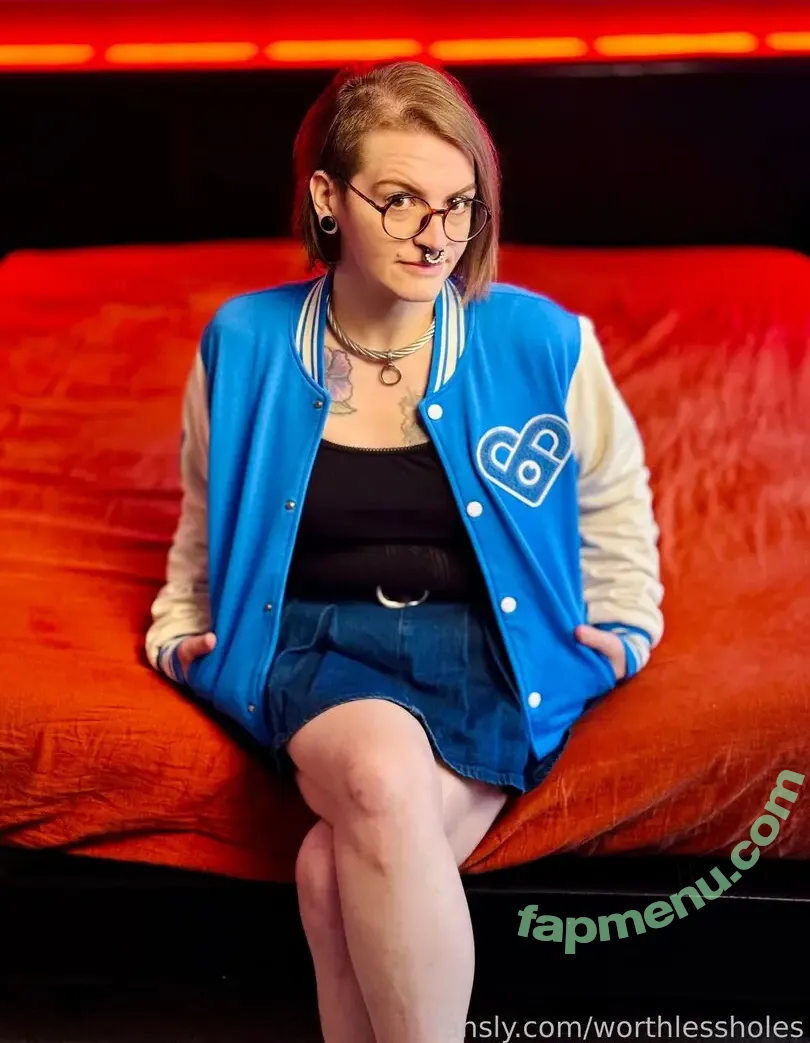 worthlessholes nude photo #0025 (worthlessasshole5)