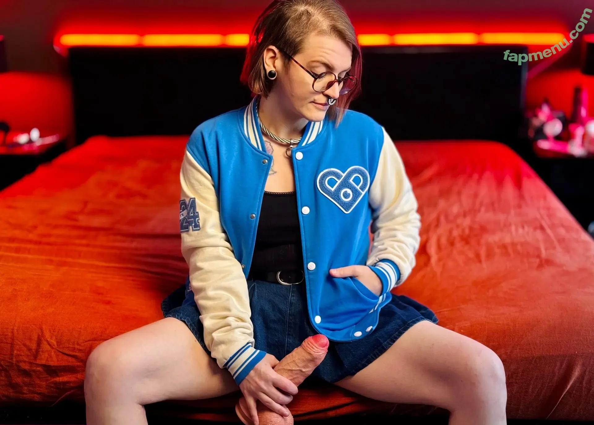 worthlessholes nude photo #0029 (worthlessasshole5)