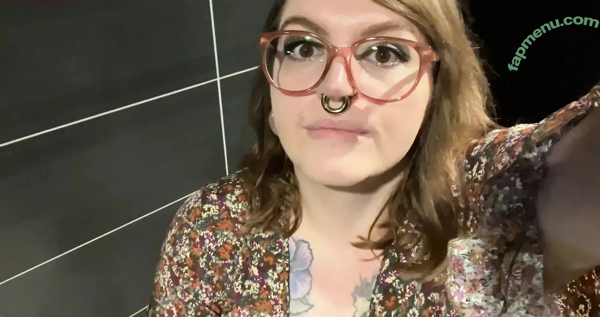 worthlessholes nude photo #0044 (worthlessasshole5)