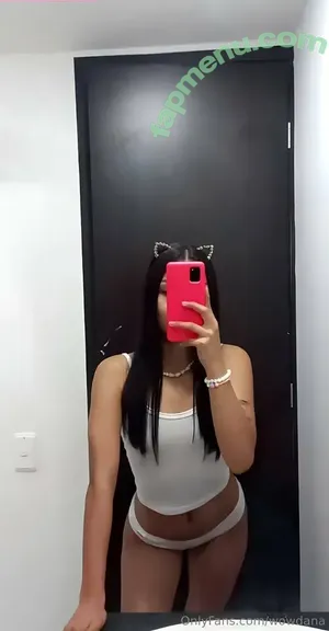  nude photo #0002