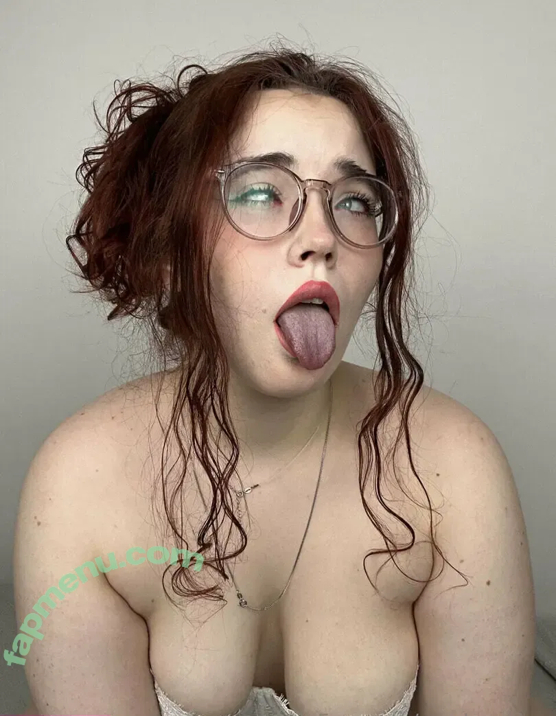 wowkaroliine nude photo #0024 (wowkaroliine)
