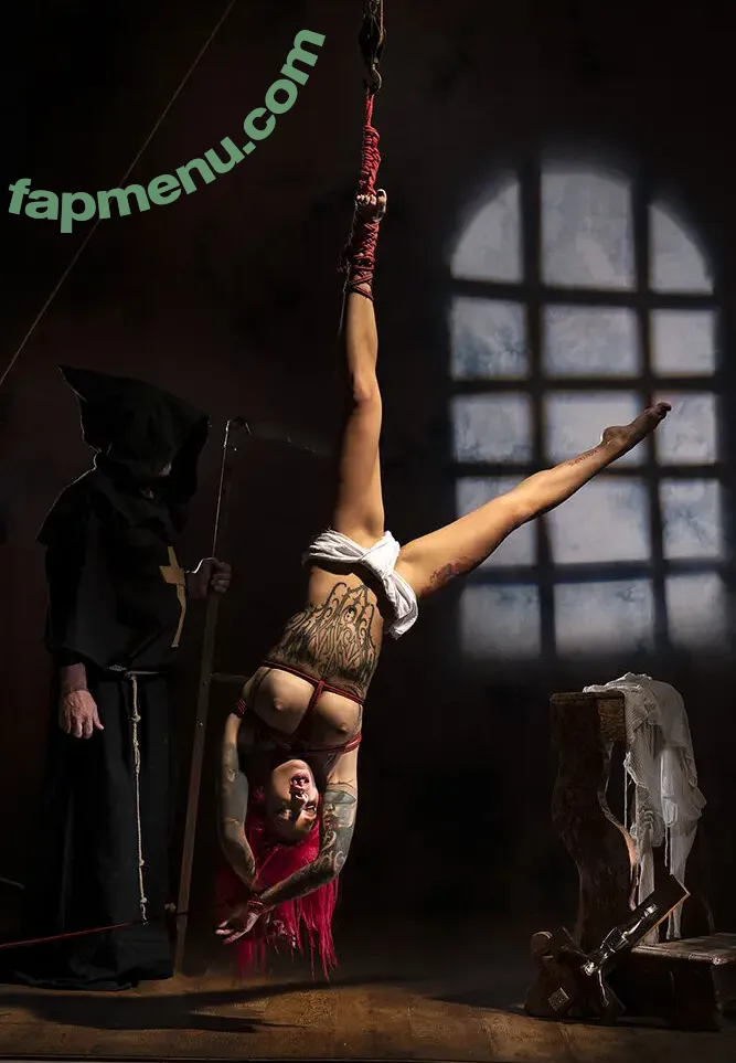 wowmowgli nude photo #0064 (Valentina Riabova / val_tatboo)