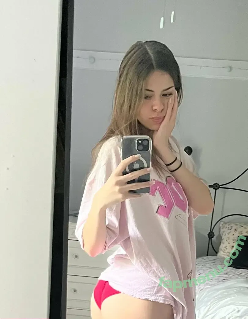 wubbvivi nude photo #0008 (vogue_bivi)