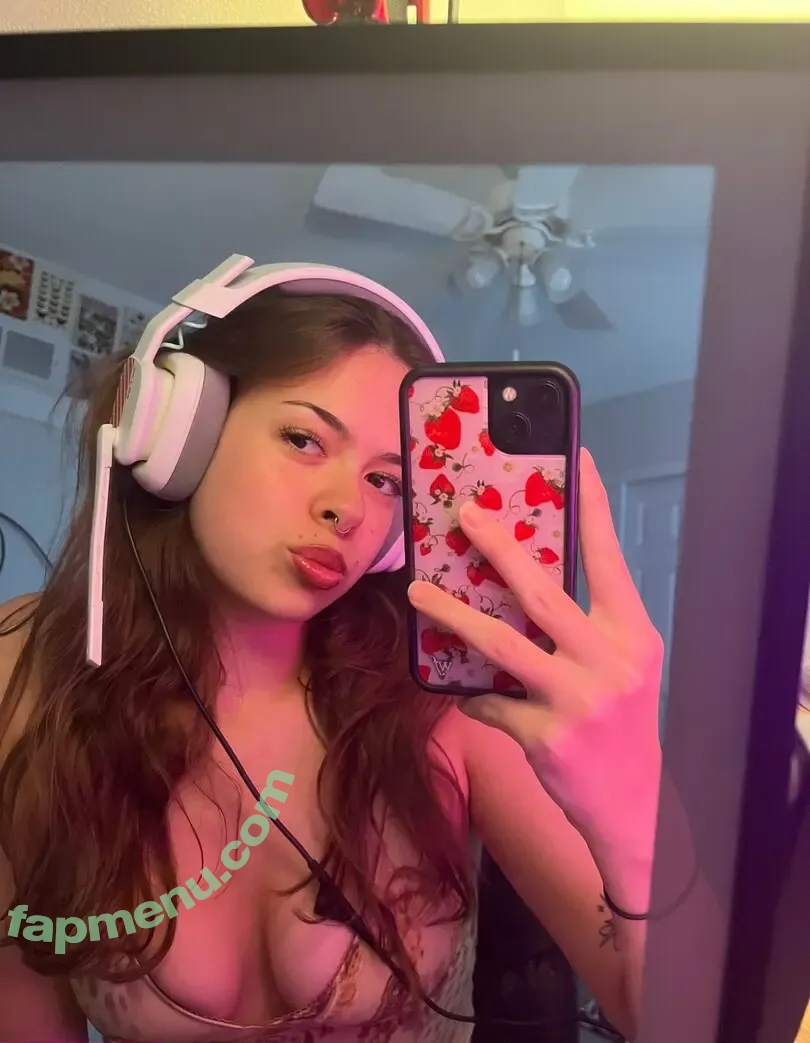 wubbvivi nude photo #0070 (vogue_bivi)