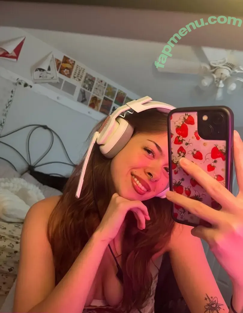 wubbvivi nude photo #0072 (vogue_bivi)