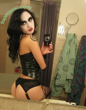 wuvvmia / wuvmia nude photo #0080