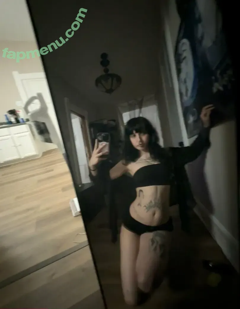 wuvvmia nude photo #0081 (wuvmia)