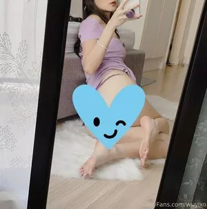 wuyixo / feet.fame nude photo #0022