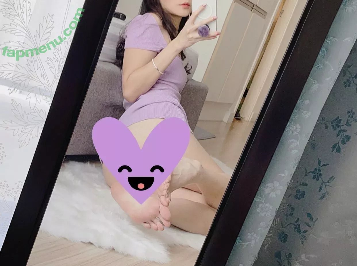 wuyixo nude photo #0020 (feet.fame)