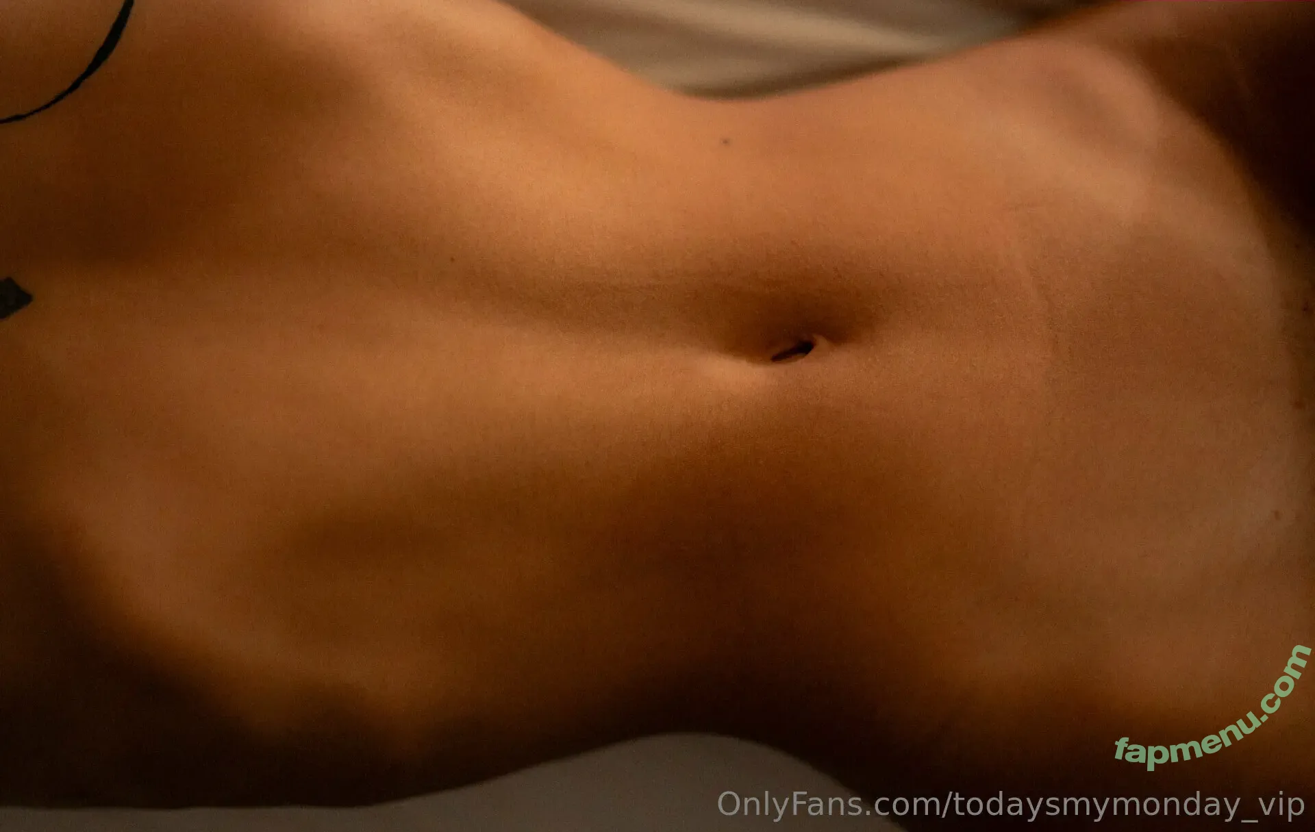 wvybbyily nude photo #0023 (wavybabyily)