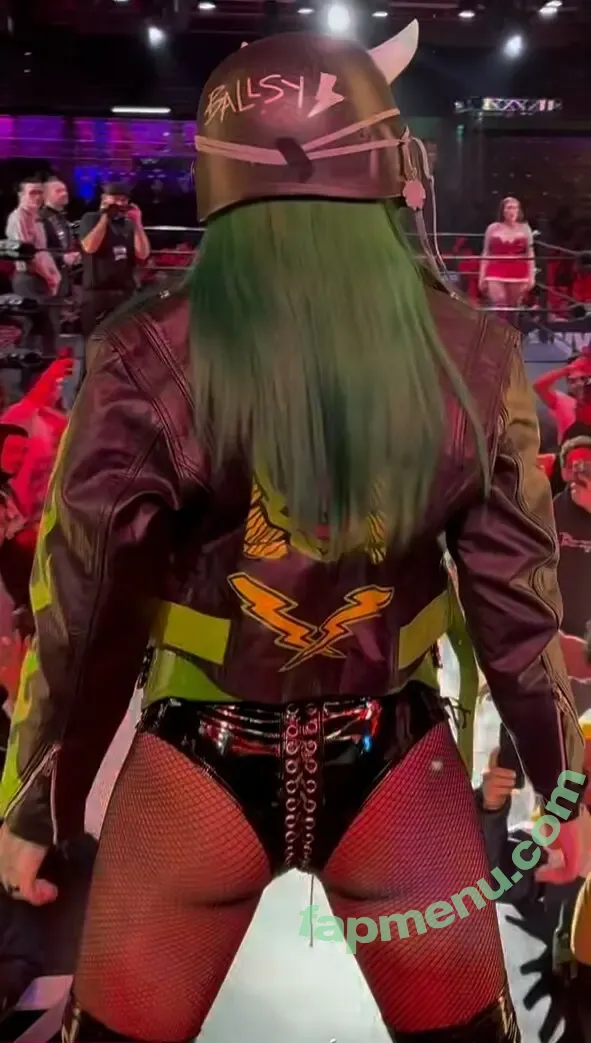 WWE Shotzi nude photo #0413 (Shotzi Blackheart / ShotziWWE)