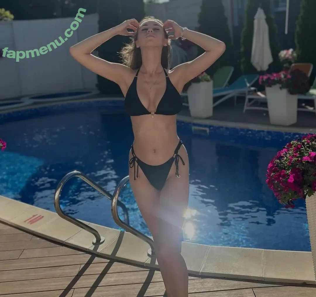 wxnetta nude photo #0014 (northwestganja / wxnetta2)