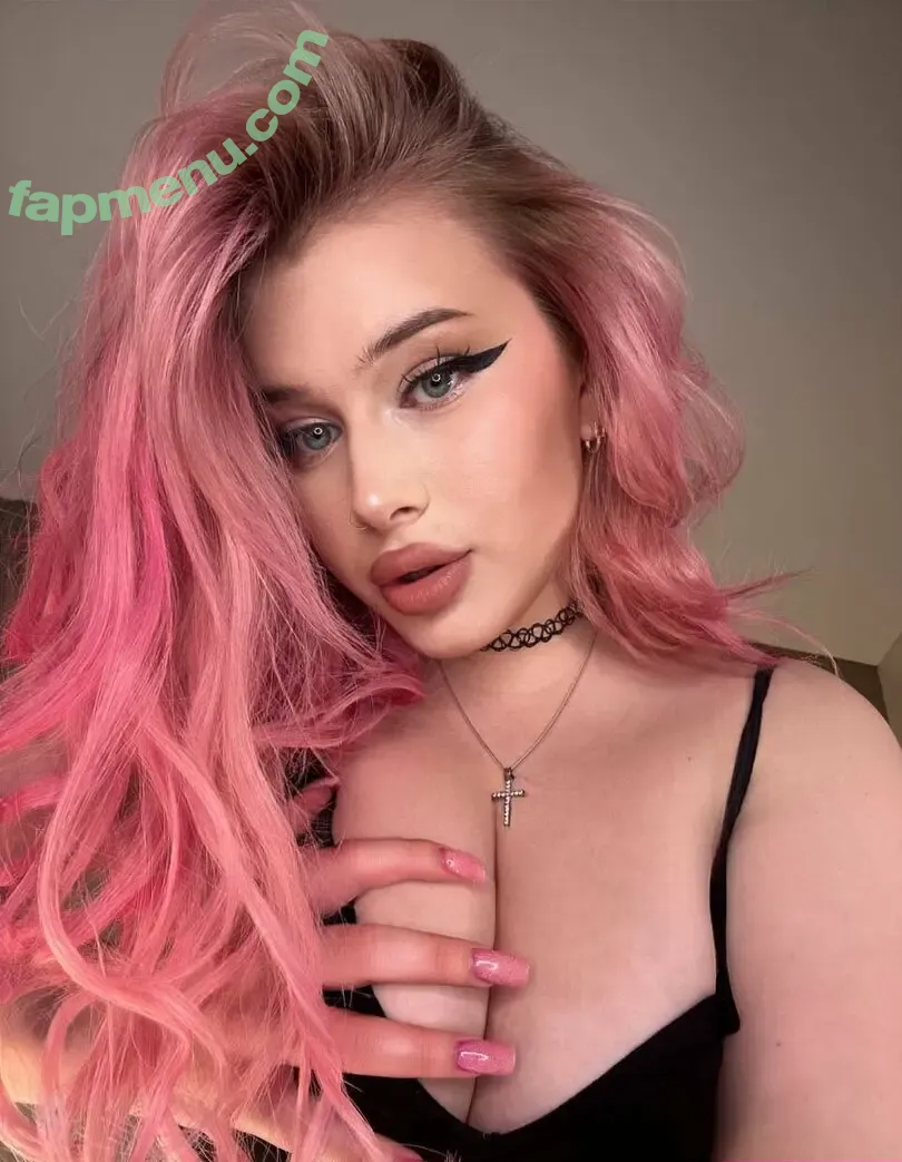 Wyandelii nude photo #0027 (Maryswonnn)