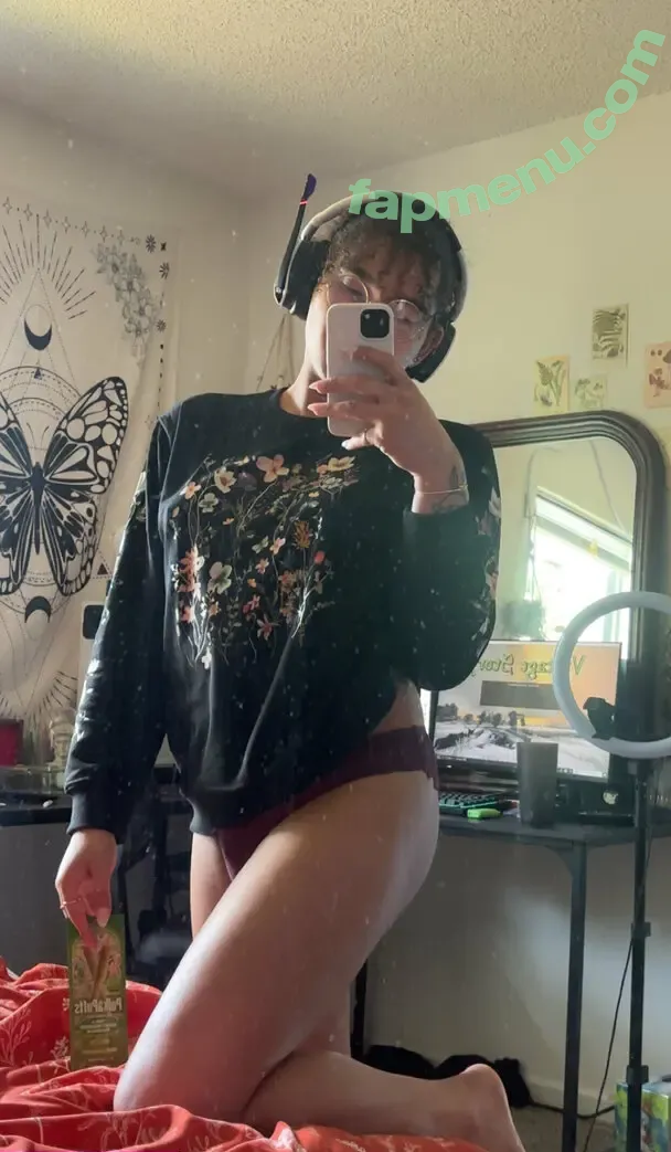 x_emryss_x nude photo #0008 (Ryssem / x_riss)