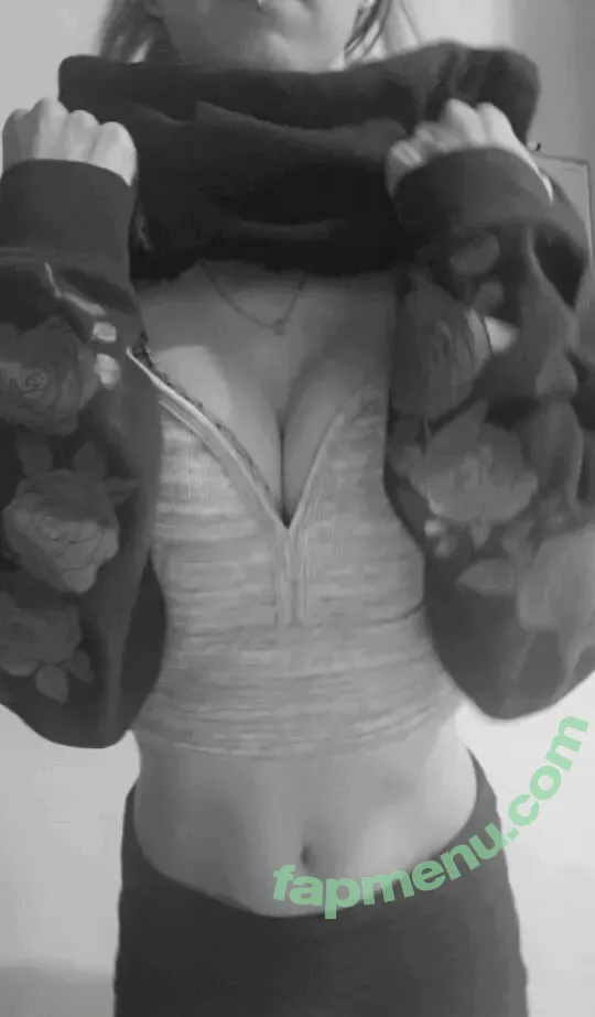 x_moonbaby nude photo #0089 (x_moonbabyy)