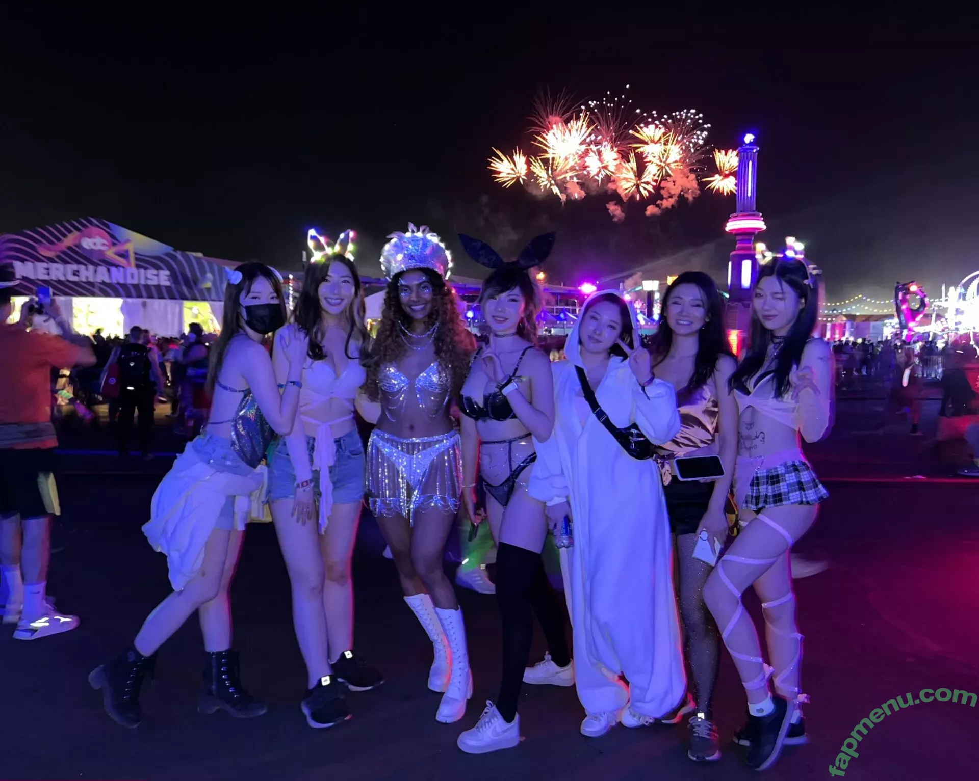 xChocobars nude photo #0074 (Janetrose / janetrosee)