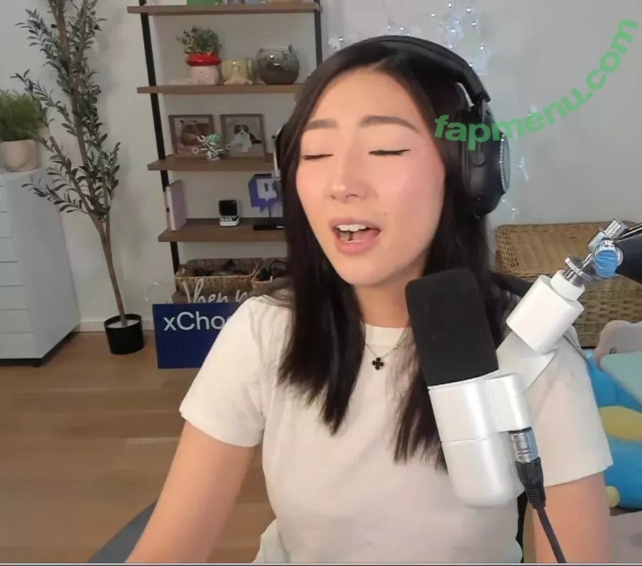 xChocobars nude photo #0171 (Janetrose / janetrosee)