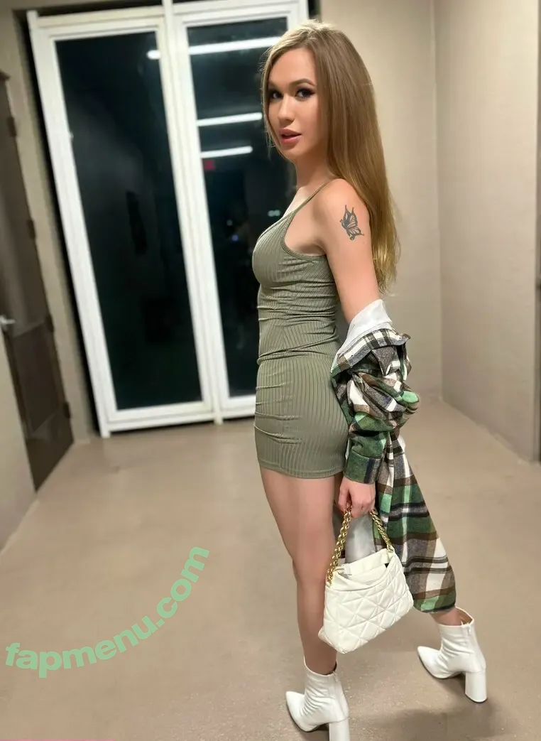 xcrystalthayerx nude photo #0495 (crystalthayerofficial)