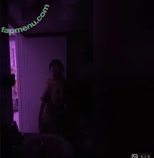 Xdudeitskat / danyelkax nude photo #0021