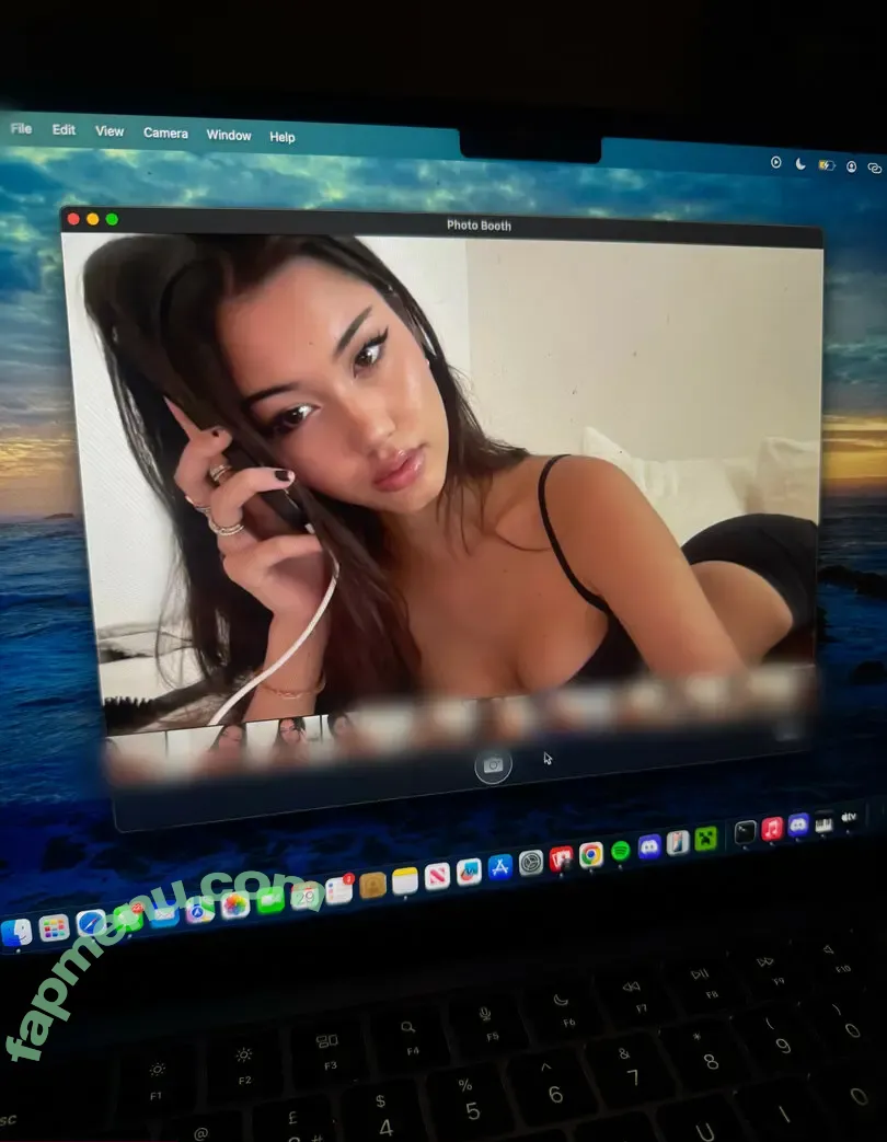 xeiyza nude photo #0101 (ilizterate / lovexee / lyuaei / xenijacurly)