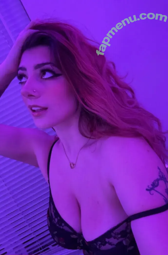 xEmsly nude photo #0077 (Ems / xEmslyx)