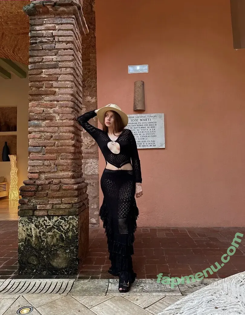 Xenia Tchoumi nude photo #0258 (xenia / xeniatchoumi)