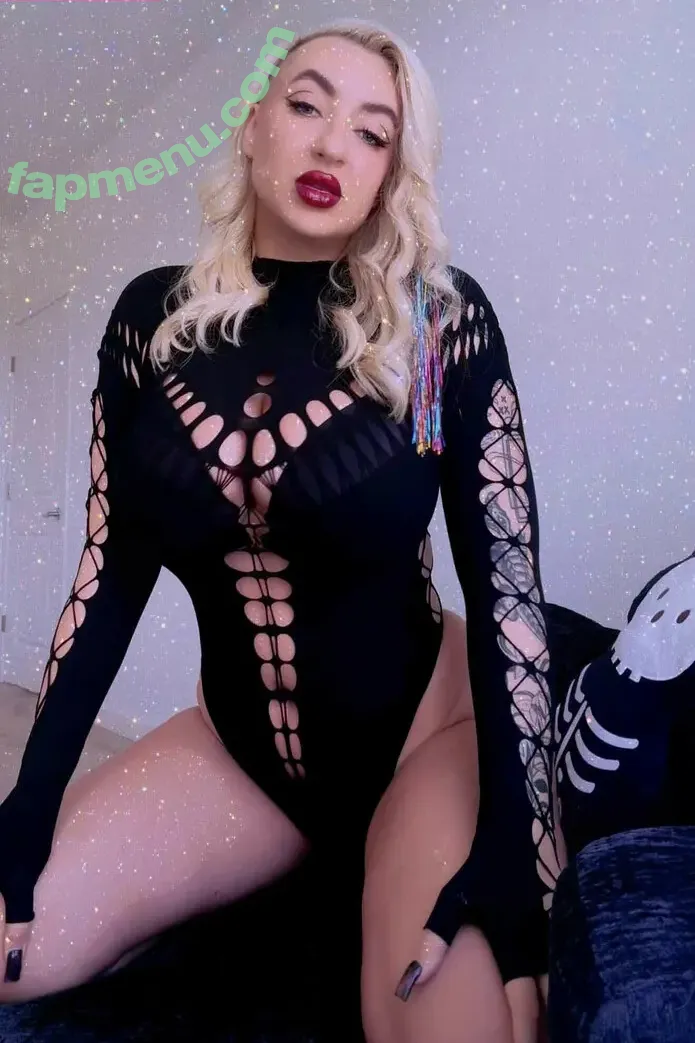 XeniaDidThat nude photo #0016 (glutedominant)