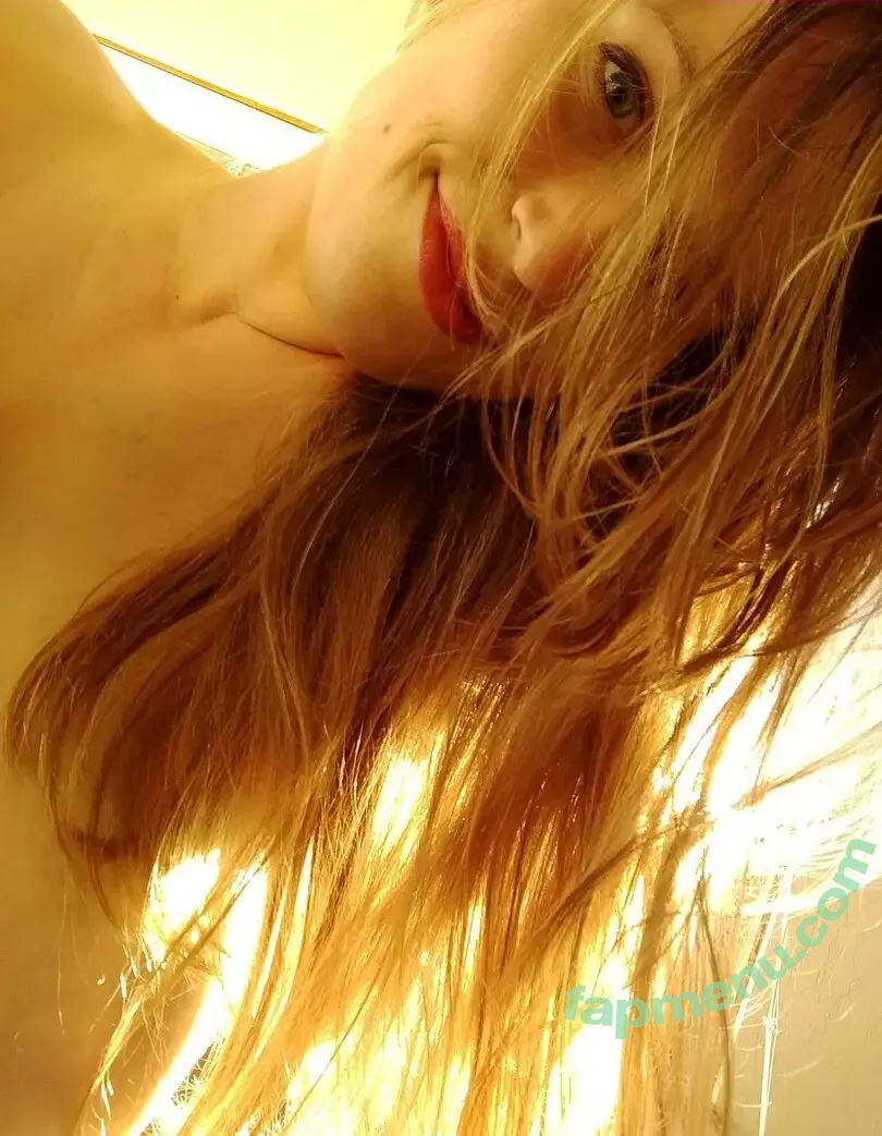 Xev Bellringer nude photo #0062 (xev_bellringer / xev_bellringerofficial / xevbellringer69)