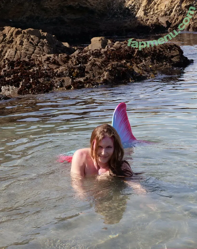 Xev Bellringer nude photo #0079 (xev_bellringer / xev_bellringerofficial / xevbellringer69)