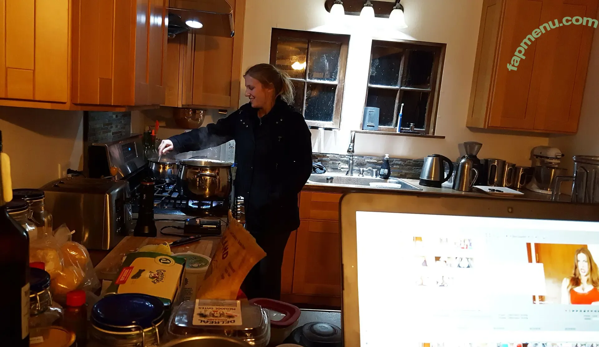 Xev Bellringer nude photo #0084 (xev_bellringer / xev_bellringerofficial / xevbellringer69)