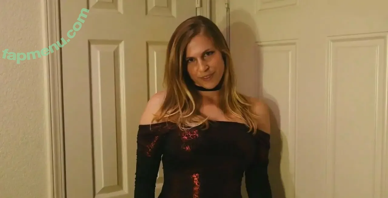 Xev Bellringer nude photo #0137 (xev_bellringer / xev_bellringer_official / xevbellringer69)