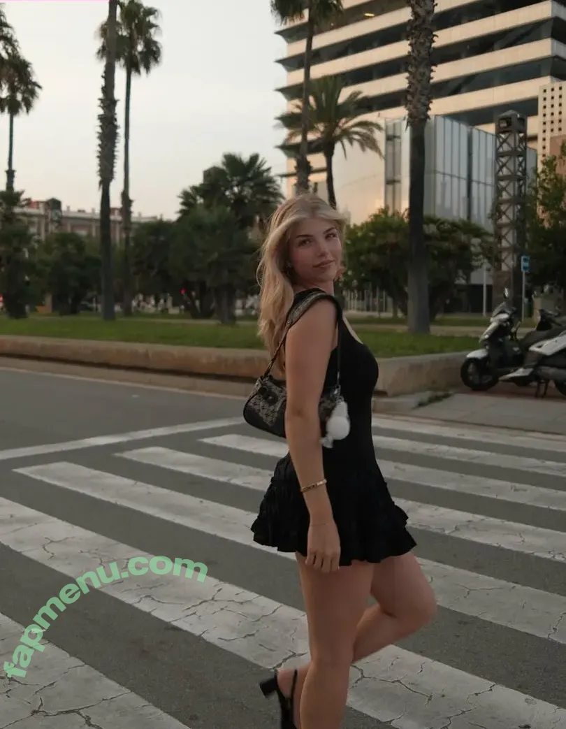 xFibii nude photo #0090 (xFibii)