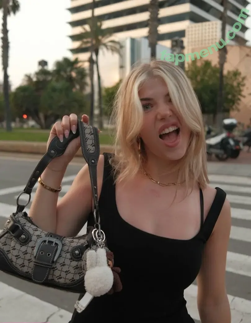 xFibii nude photo #0091 (xFibii)